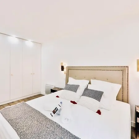 Elegance Contemporaine Sublime 3 Impeccablement Agencees Lejlighed